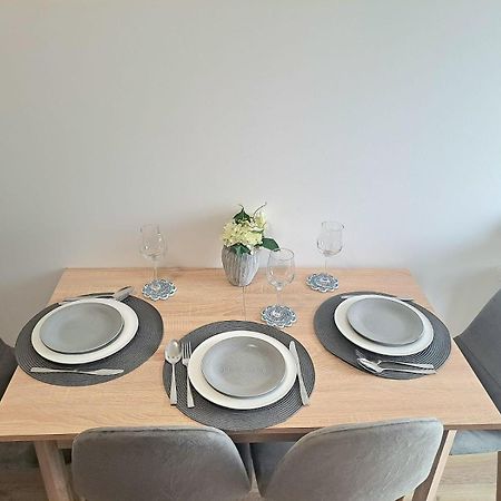 Mountain Breeze Luxury Apartment Ac & Parcare Privata Brasov Bagian luar foto