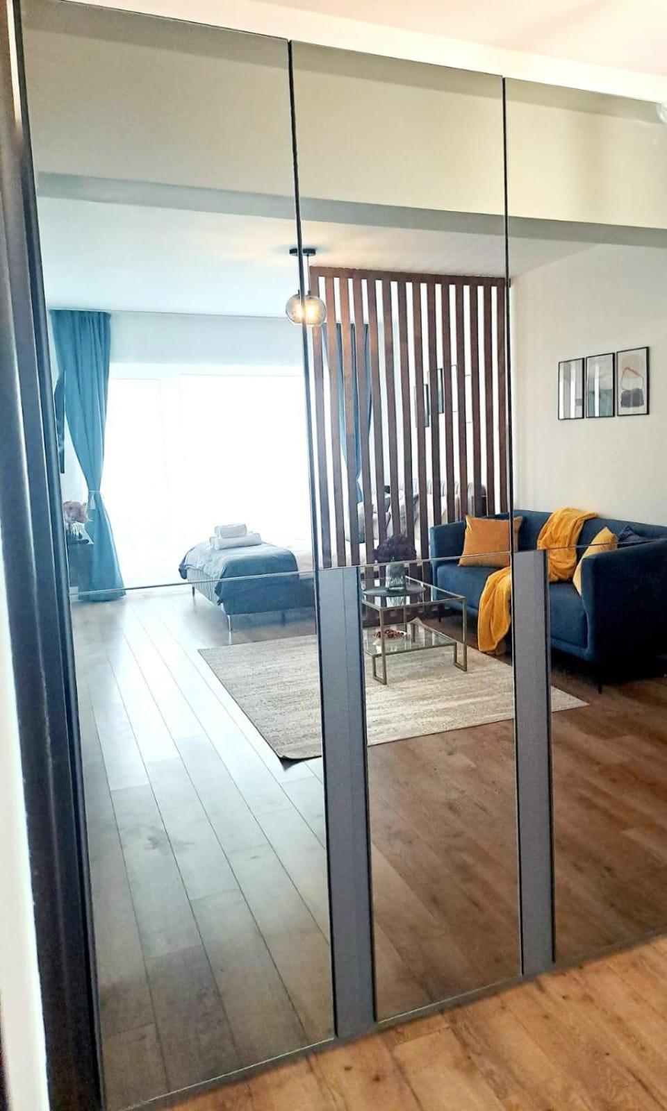 Mountain Breeze Luxury Apartment Ac & Parcare Privata Brasov Bagian luar foto