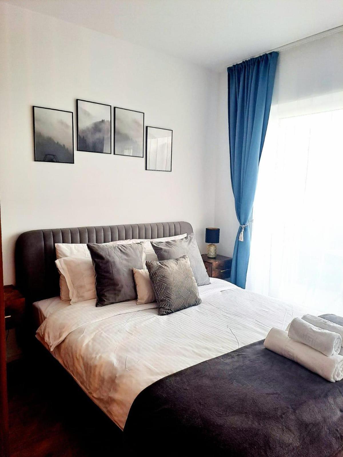 Mountain Breeze Luxury Apartment Ac & Parcare Privata Brasov Bagian luar foto
